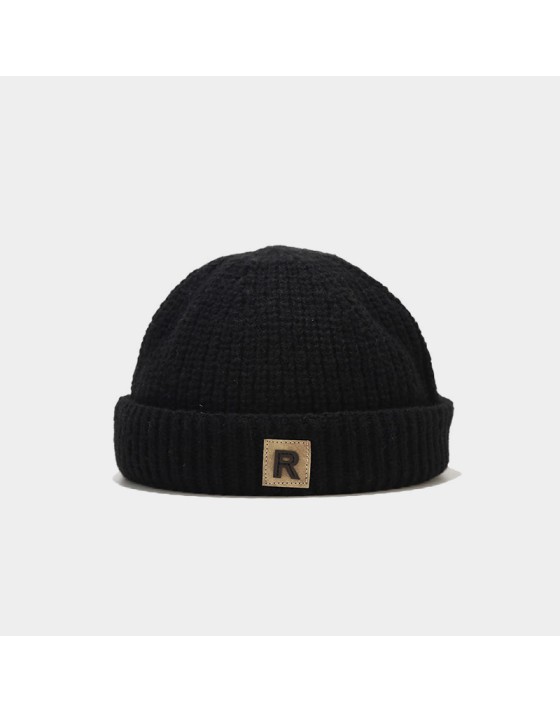New stylish and comfortable knitted hat New stylish and comfortable knitted hat
