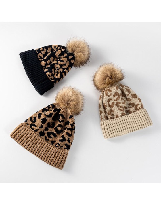 Trendy leopard print pom-pom knit hat Trendy leopard print pom-pom knit hat