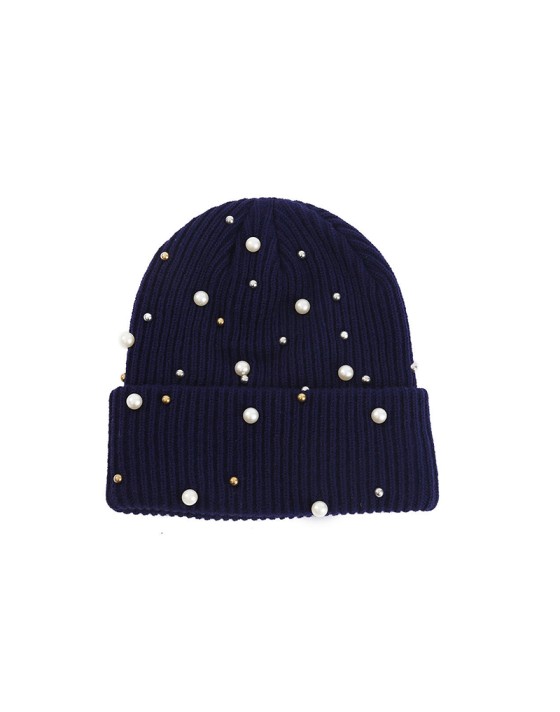 Luxurious pearl-embellished knitted hat Luxurious pearl-embellished knitted hat